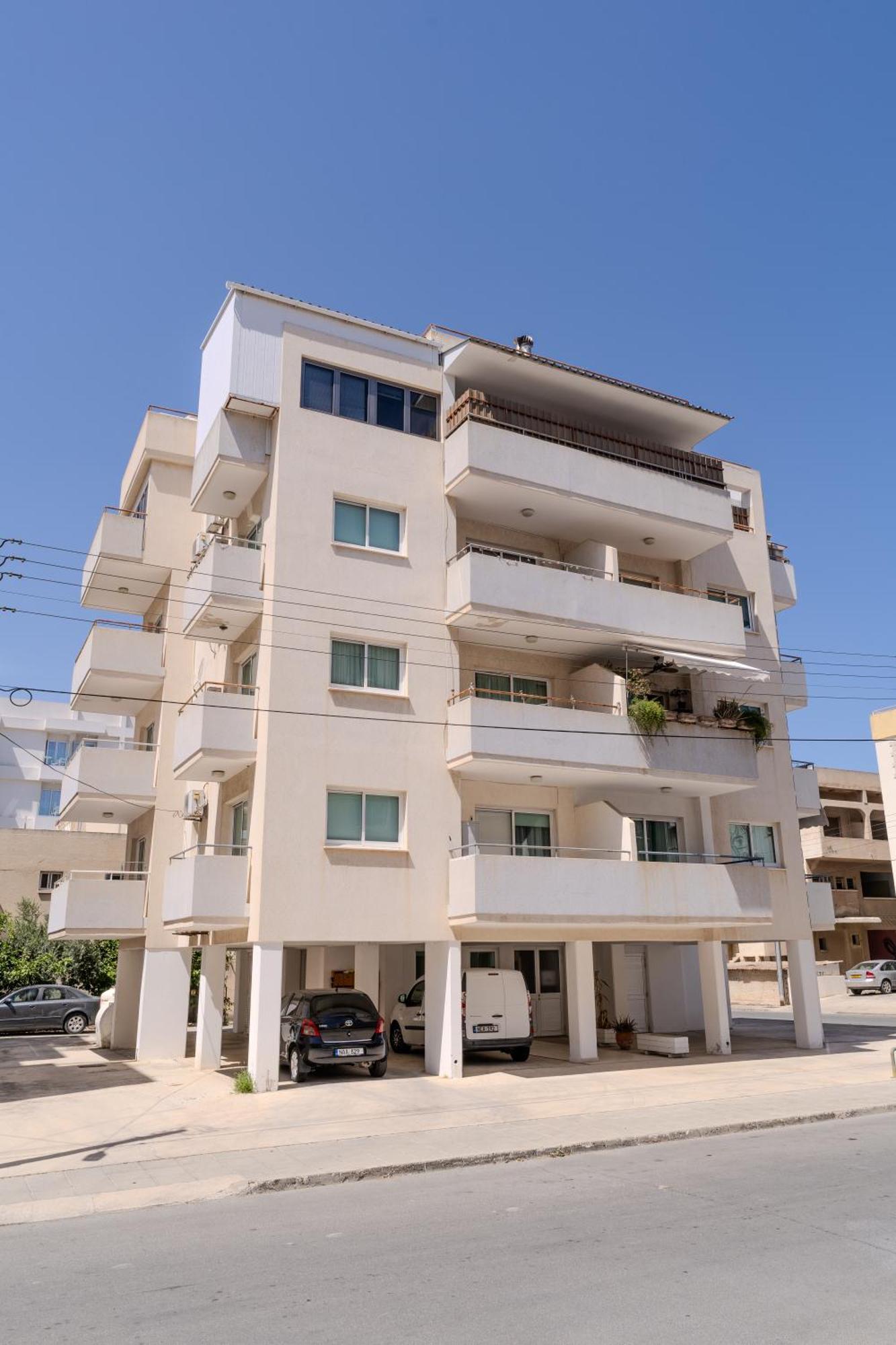 Helios Mackenzie One Bedroom Flat Larnaca Exterior foto
