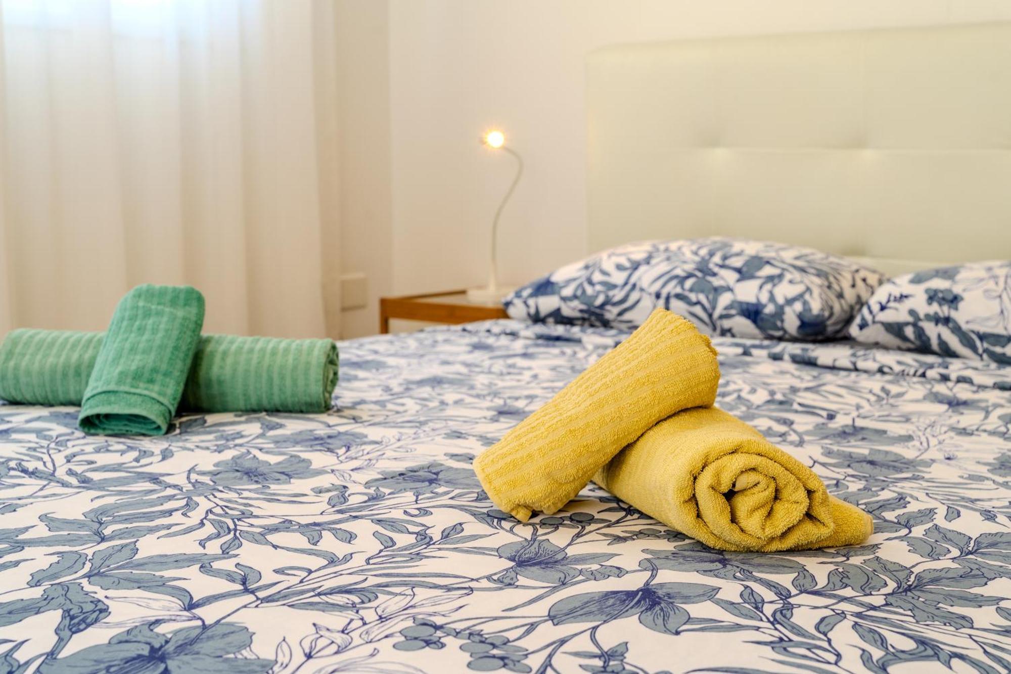 Helios Mackenzie One Bedroom Flat Larnaca Exterior foto